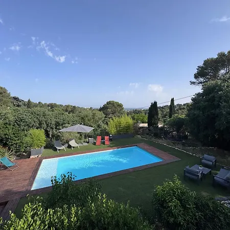 Au Calme Avec Jardin, Piscine Et Terrain Pétanque à 5 Min Du Centre * Nîmes
