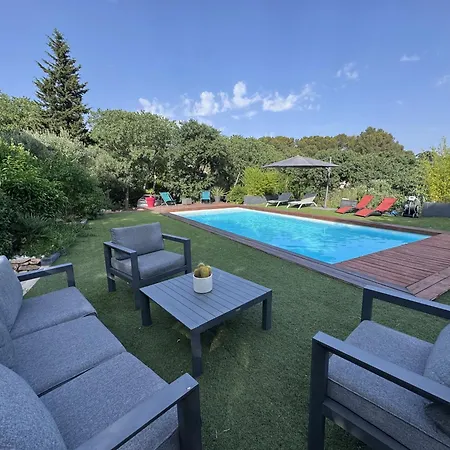 Au Calme Avec Jardin, Piscine Et Terrain Pétanque à 5 Min Du Centre