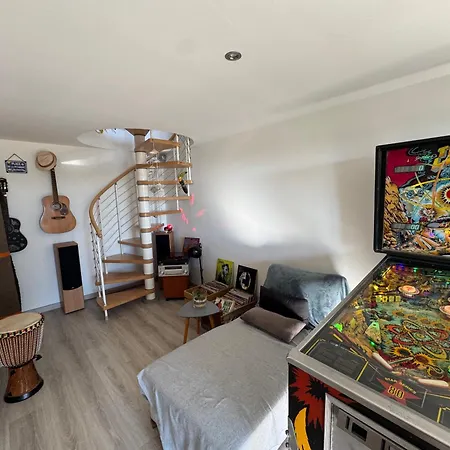 Au Calme Avec Jardin, Piscine Et Terrain Pétanque à 5 Min Du Centre Nîmes