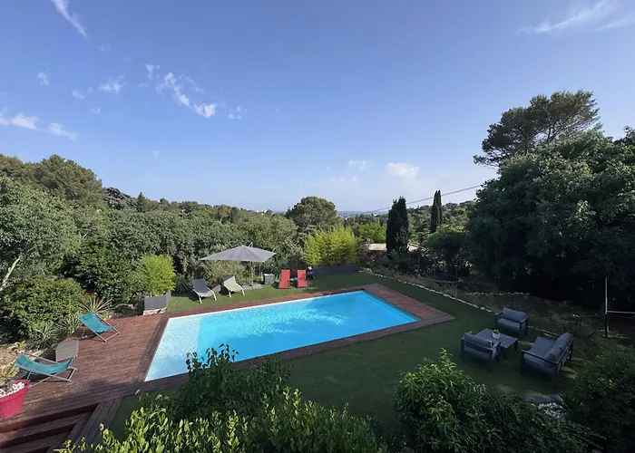 Au Calme Avec Jardin, Piscine Et Terrain Petanque A 5 Min Du Centre * Nîmes