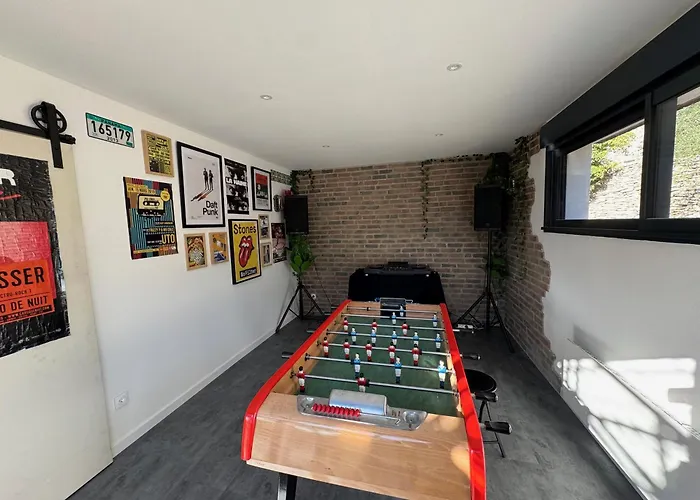 Au Calme Avec Jardin, Piscine Et Terrain Petanque A 5 Min Du Centre